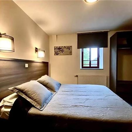 La Boule D'Or Otel Pouzauges Dış mekan fotoğraf