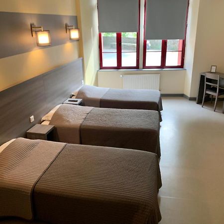La Boule D'Or Otel Pouzauges Dış mekan fotoğraf